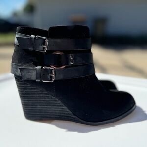 New Women's Carlos Santana Black Wedge Ankle Boots size 6 new